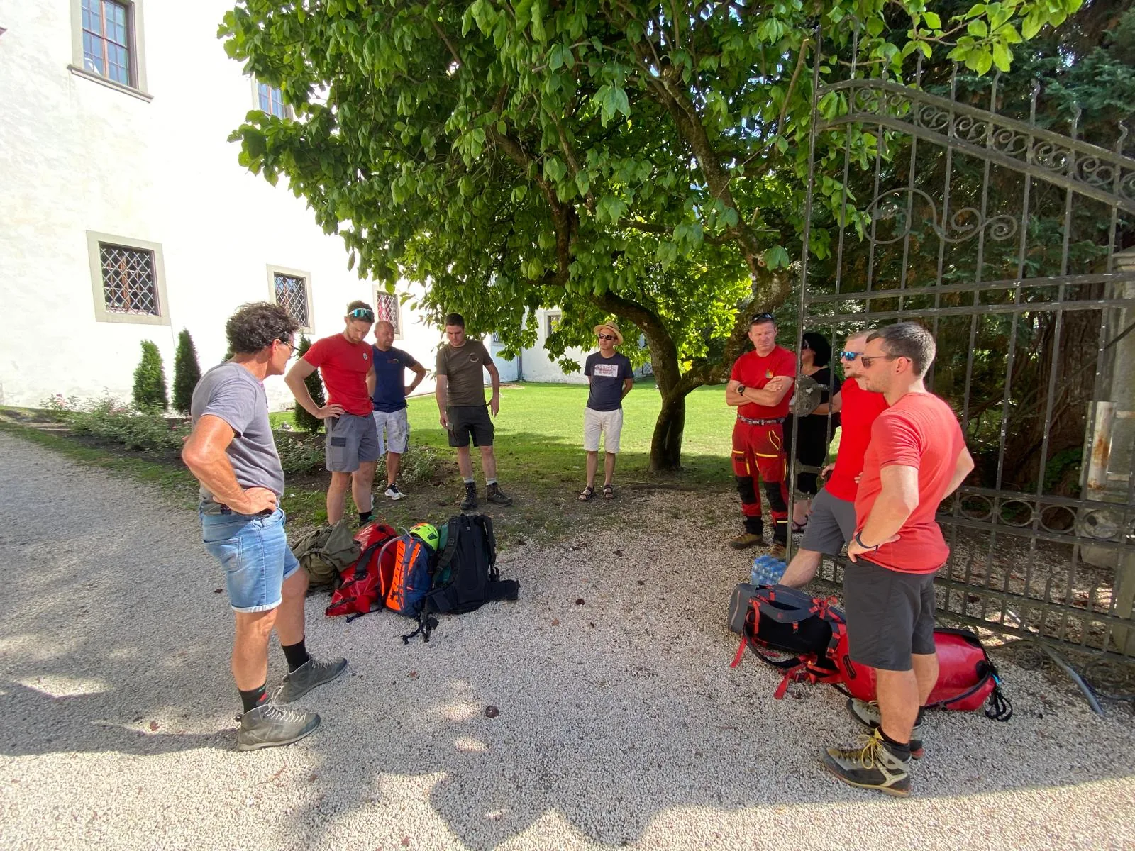 Vorbesprechung vor dem Einsatz am Fähnele